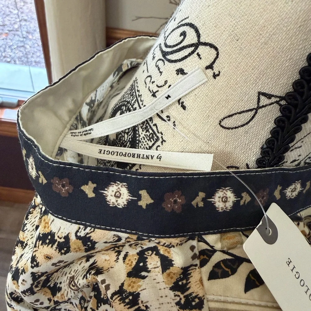 ✨NWT - By Anthropologie Black Motif Pleated Puff Sleeve Blouse✨ - Picture 12 of 12